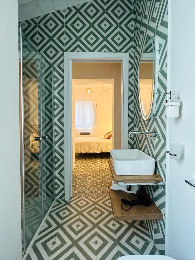 Hotel Palazzo Ma.Ri.Lu. Càbras Exterior foto